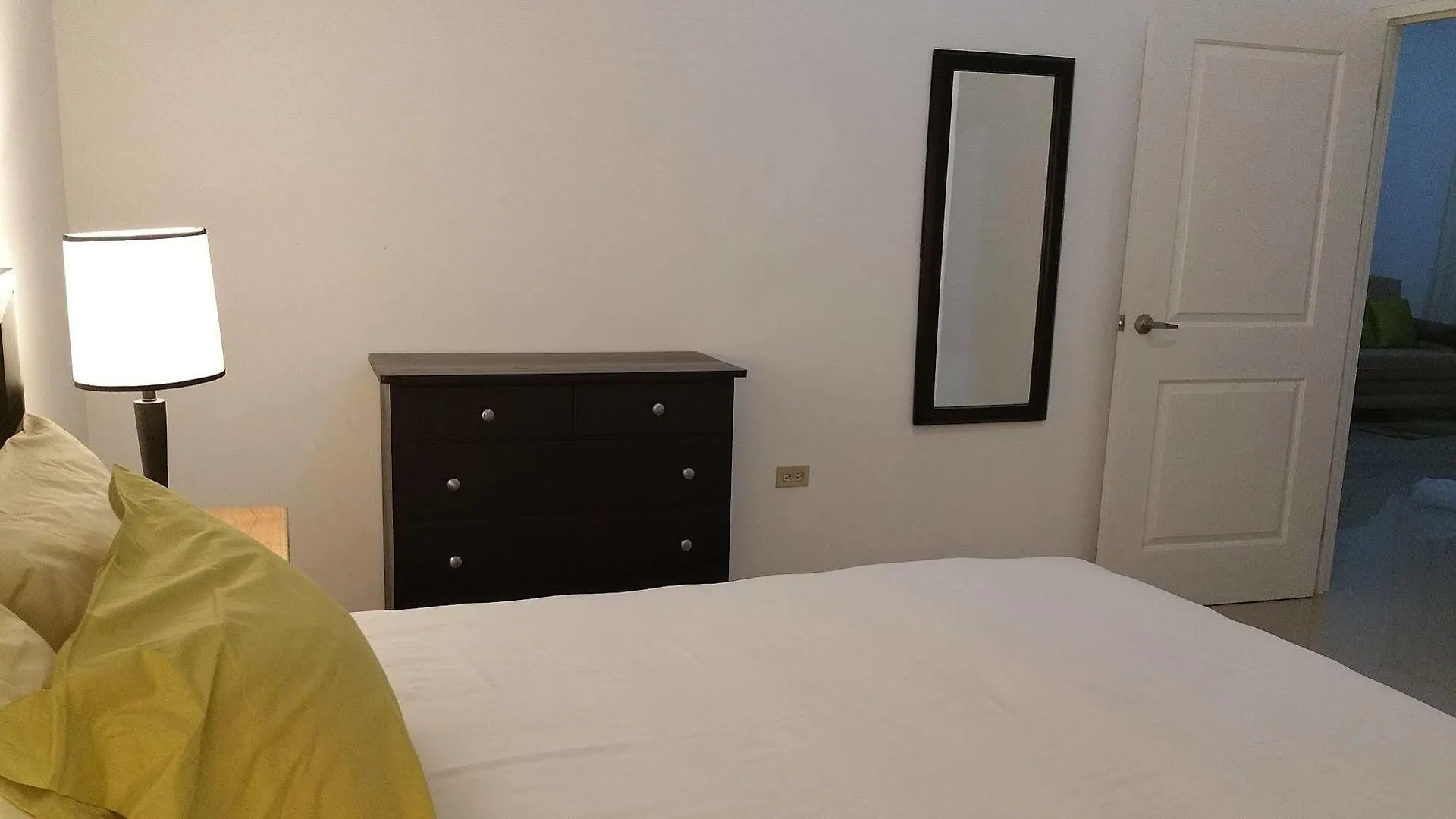מלון Spanish Town The Oasis Golf Retreat