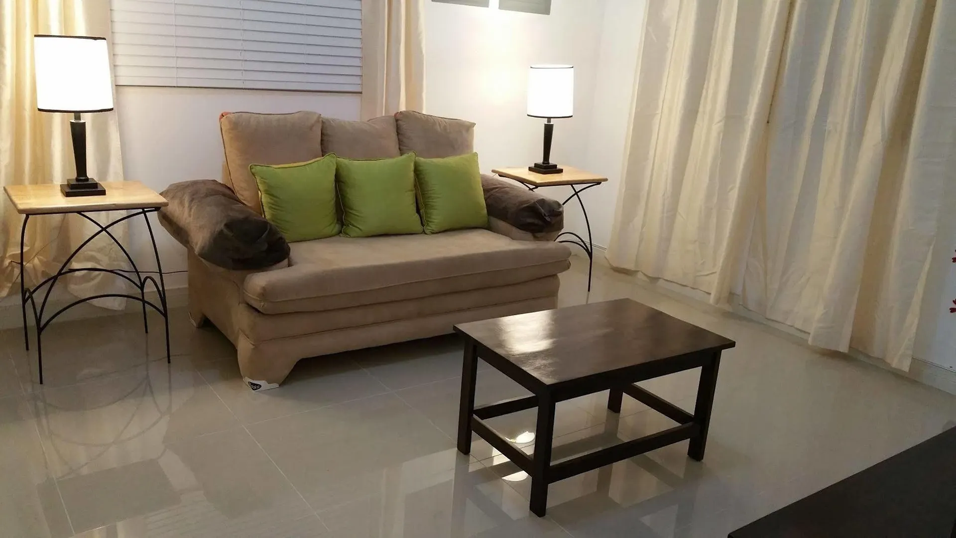 מלון Spanish Town The Oasis Golf Retreat